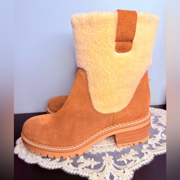 Bertuchi Shearling Lined Suede Boots Made in Spain EU 39/Size 8 Size 8.5 - Picture 3 of 4